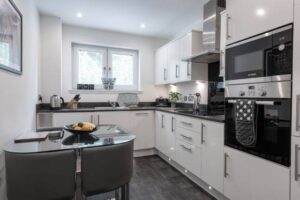 Inverness City Suites – Luxury Serviced Apartments