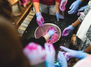LUSH FRESH HANDMADE COSMETICS